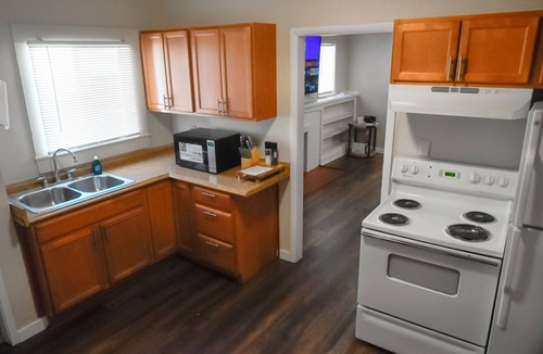 Governmental Mall House | 2 bedroom, 1 bath Cozy Casita located in Downtown , Phoenix!