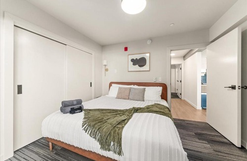 Cliff - Cannon Apartment | 2 Bedroom 2 Bath Downtown