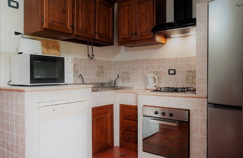 Mologno Villa | 2 Bedroom, 2 bathroom, detached character villa with good size private pool .