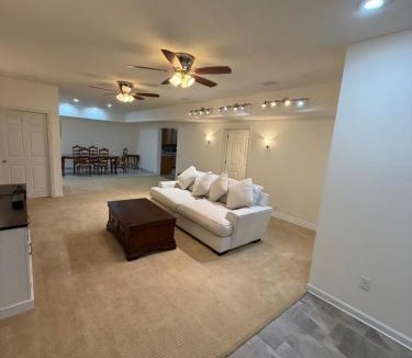 Eugene House | 2-Bedroom 2-Bathroom ThePALACE at Univ of Oregon Campus on I-5 Freeway near Hayward Field and Autzen Stadium! FREE WiFI & NEW Washer and Dryer and BBQ on Patio! Almost 2000 square foot all to yourself!