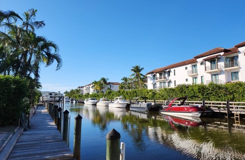Royal Harbor Apartment | 2 Bedroom / 2 Bathroom Vacation Rental, Close to Downtown Naples 5th Ave, Beach