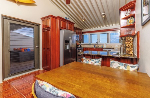 Estate Lovenlund Condo | 2 Bedroom 2 Bathroom Condo Stunning Ocean Views in a Guarded Community
