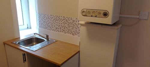 Largs Apartment | 2 Bedroom, 2 Minutes From The Beach