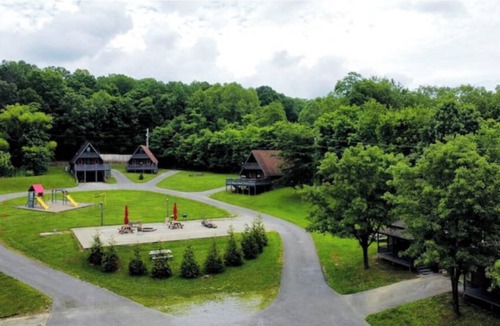 Farmers Cabin | 2 Bedroom A-Frame Cabin Near Sheltowee Trace & MSU