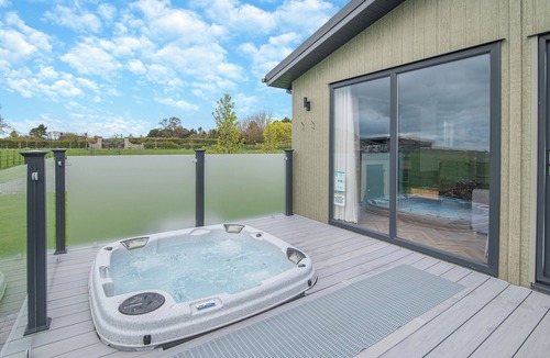 Shepton Mallet Ski Chalet | 2 bedroom accommodation in Midsomer House, East Compton