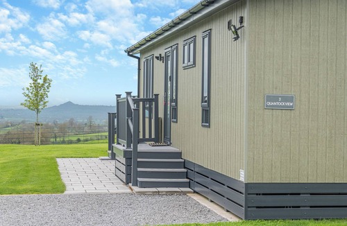 Shepton Mallet Ski Chalet | 2 bedroom accommodation in Midsomer House, East Compton