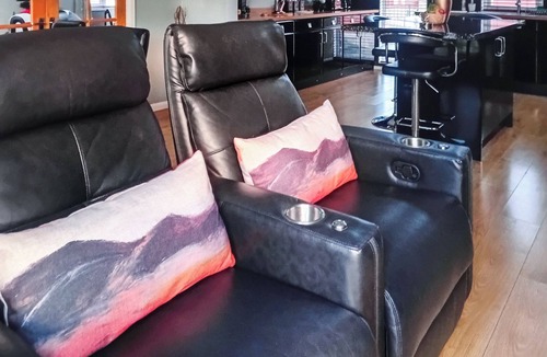 Auchterarder Apartment | 2 bedroom accommodation in Auchterarder, near Gleneagles
