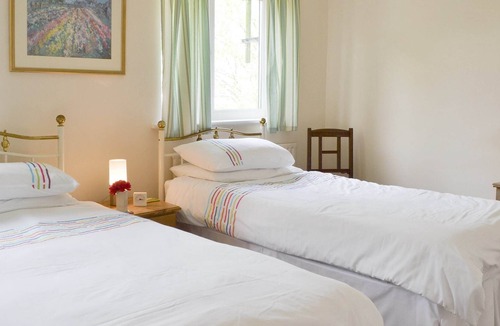Littlehampton Cottage | 2 bedroom accommodation in Rustington, near Worthing