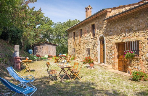Monticiano House | 2 bedroom accommodation in Monticiano SI