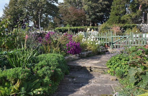 Menai Bridge Cottage | 2 bedroom accommodation in Llandegfan, near Menai Bridge
