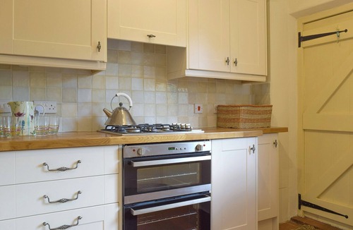 Benson Cottage | 2 bedroom accommodation in Preston Crowmarsh, near Wallingford