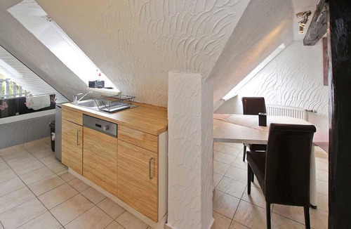 Neu Schloen Apartment | 2 bedroom accommodation in Neu Schloen