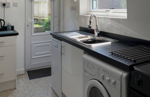 Clynnogfawr Cottage | 2 bedroom accommodation in Clynnog-Fawr, near Criccieth