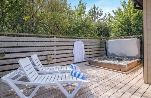 Cannington Ski Chalet | 2 bedroom accommodation in Cannington
