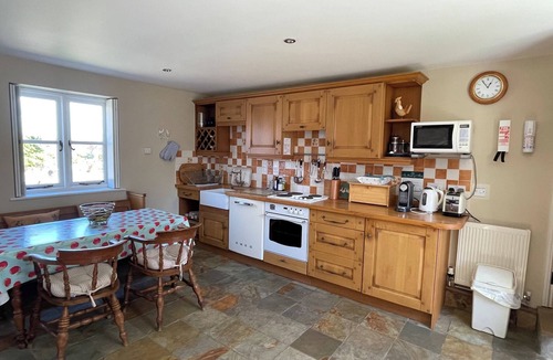 Cirencester Cottage | 2 bedroom accommodation in Tarlton, Cirencester