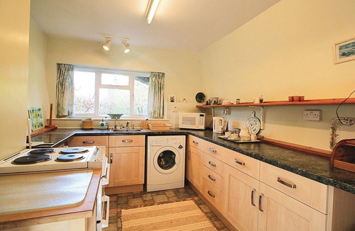 Collingbourne Kingston Cottage | 2 bedroom accommodation in Aughton, near Marlborough