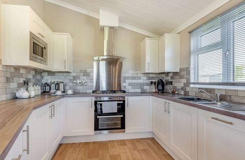 Upper Battlefield Ski Chalet | 2 bedroom accommodation in Shrewsbury