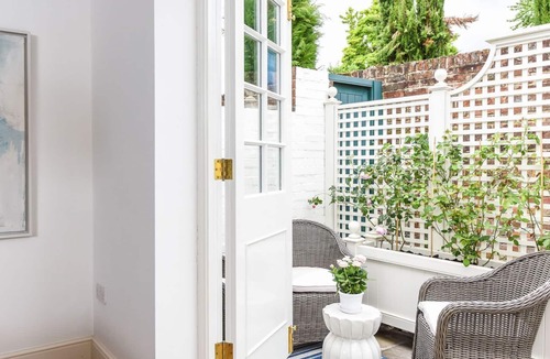 Winchester Cottage | 2 bedroom accommodation in Winchester