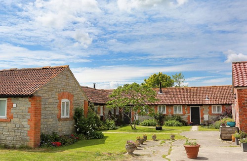 Blackford Cottage | 2 bedroom accommodation in South Barrow, near Yeovil