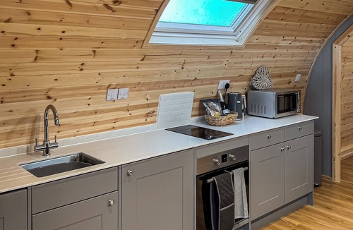 Blackford Cottage | 2 bedroom accommodation in North Barrow, near Yeovil