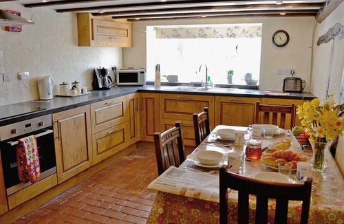 Cullompton Cottage | 2 bedroom accommodation in Kentisbeare, near Cullompton