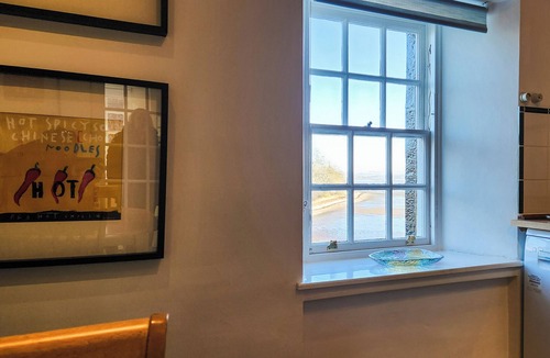 Cramond Cottage | 2 bedroom accommodation in Cramond, Edinburgh