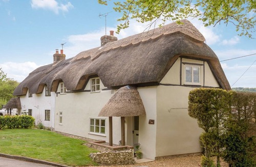 West Meon Cottage | 2 bedroom accommodation in Kilmeston, near Alresford