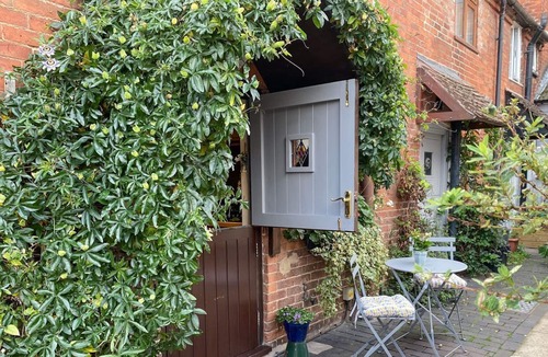 Alcester Cottage | 2 bedroom accommodation in Alcester