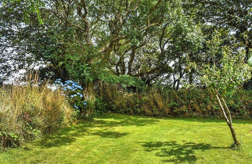 Camborne Cottage | 2 bedroom accommodation in Troon, near Camborne