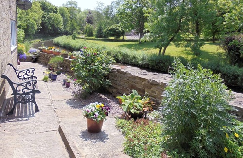 Furness Vale Cottage | 2 bedroom accommodation in Furness Vale, near Whaley Bridge