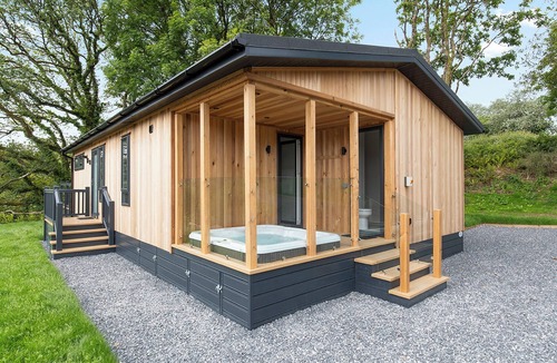 Narberth Ski Chalet | 2 bedroom accommodation in Narberth