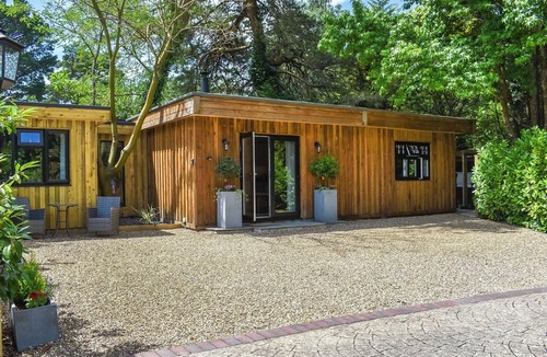 Ringwood Cottage | 2 bedroom accommodation in Ringwood, near Wimborne