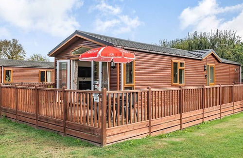 Yaxham Cabin | 2 bedroom accommodation in Yaxham, Dereham