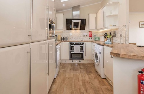 Yaxham Cabin | 2 bedroom accommodation in Yaxham, Dereham