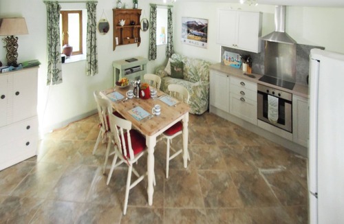 Llanybri Cottage | 2 bedroom accommodation in Llanybri, near Carmarthen