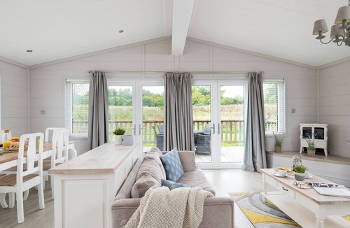 Greenham Ski Chalet | 2 bedroom accommodation in Newbury
