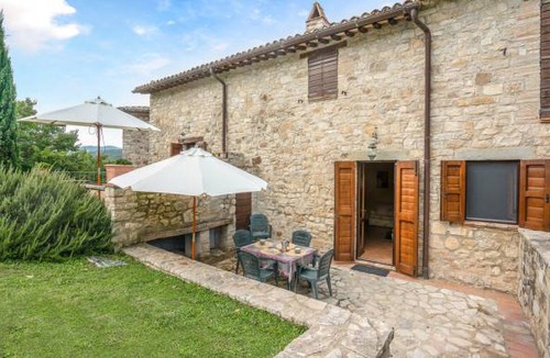 Izzalini Apartment | 2 bedroom accommodation in Todi PG