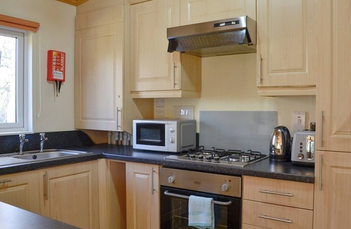 Dinnet Cottage | 2 bedroom accommodation in Dinnet, near Ballater