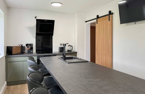 Alton Cottage | 2 bedroom accommodation in Alton