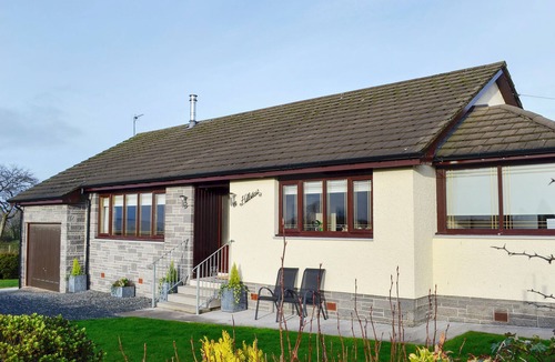 Beith Cottage | 2 bedroom accommodation in Gateside, near Beith