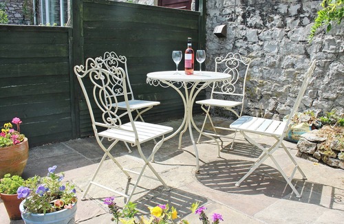 Tideswell Cottage | 2 bedroom accommodation in Tideswell, near Bakewell