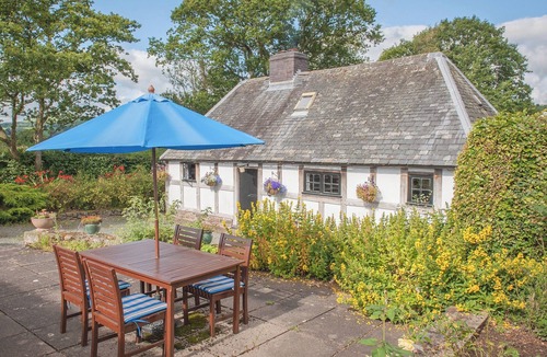 Caersws Cottage | 2 bedroom accommodation in Trefeglwys, near Caersws