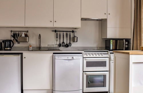Epsom Cottage | 2 bedroom accommodation in Epsom