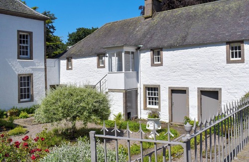 Forfar Cottage | 2 bedroom accommodation in Pitscandly, near Forfar