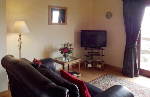 Glasgow Cottage | 2 bedroom accommodation in Campsie Fells, near Milton of Campsie