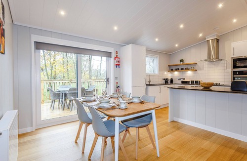 Elton Ski Chalet | 2 bedroom accommodation in Haddon