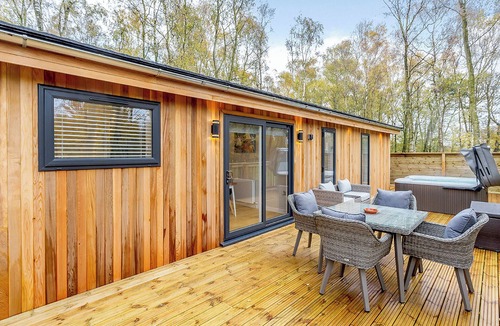 Elton Ski Chalet | 2 bedroom accommodation in Haddon