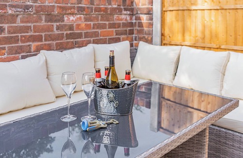 Lytham St. Anne's Cottage | 2 bedroom accommodation in Lytham