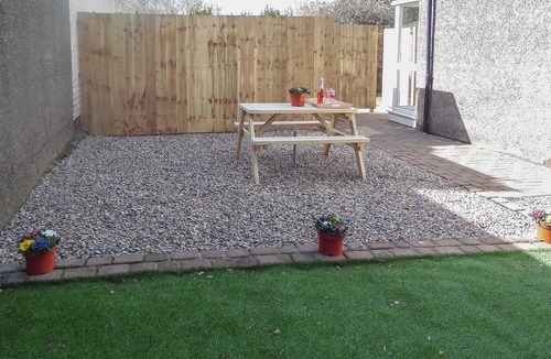 Broomhill Cottage | 2 bedroom accommodation in Broomhill, near Amble