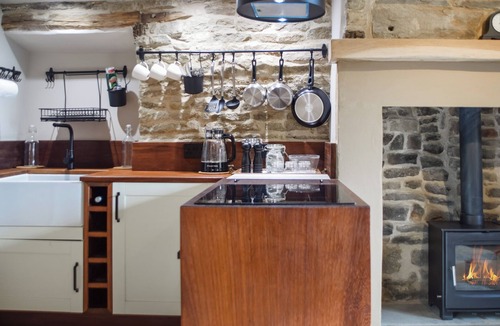 Diggle Cottage | 2 bedroom accommodation in Diggle, Saddleworth